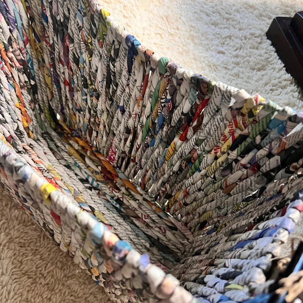 Vintage Pier 1 Recycled Newspaper Magazine Basket Woven Storage Bin New w/ Tag